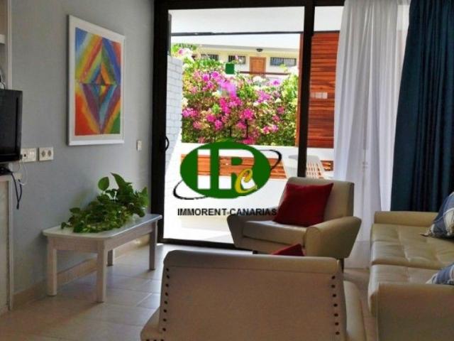 Apartment mit 2 Schlafzimmern und großem Balkon, in 1. Etage in 2. Reihe vom Meer und Strand, an der Strandpromenade