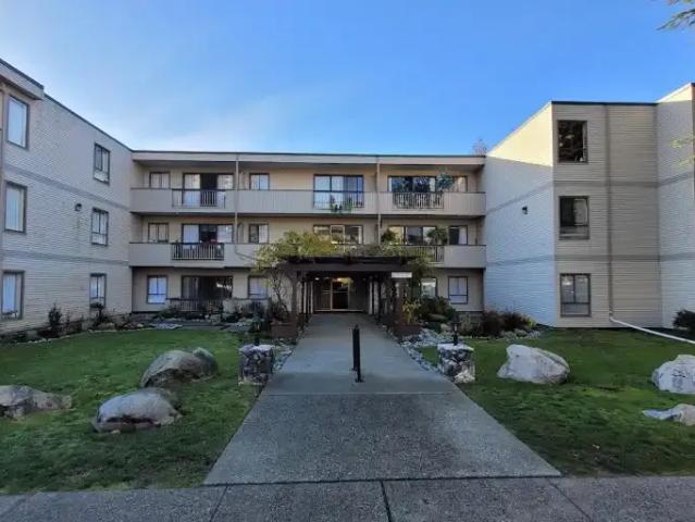 Apartment North Vancouver BC 105308585