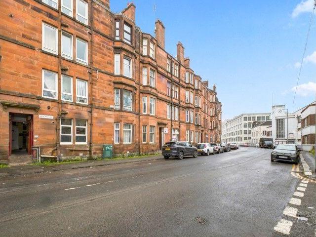 apartment Newlands Road, Cathcart, Glasgow, G44 4EY