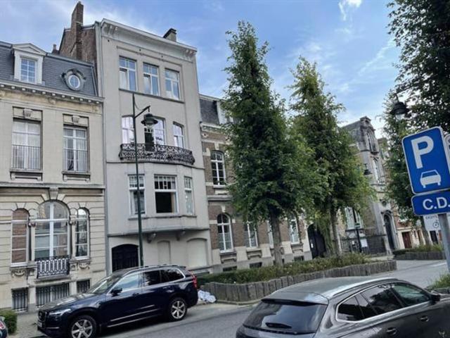 APARTMENT near Montgomery Square