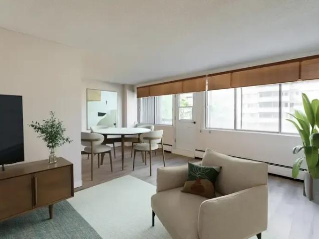 Apartment Saint Laurent QC 88275307