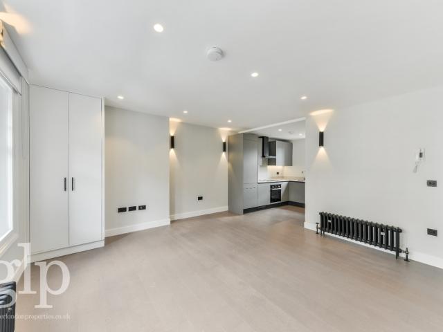 Apartment, Shaftesbury Avenue, Soho, W1D 6ND