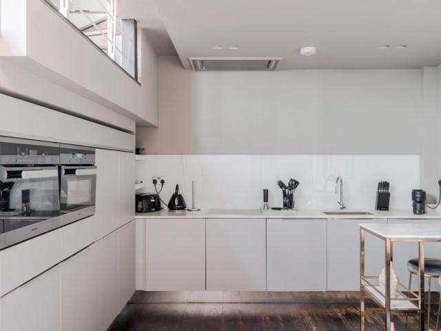 apartment Stukeley Street