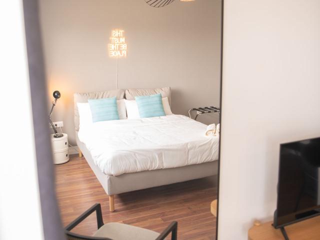 Apartment Strauss #SEVEN | 1 room BS Hauptbahnhof, Braunschweig Amsterdam Apartments for Rent
