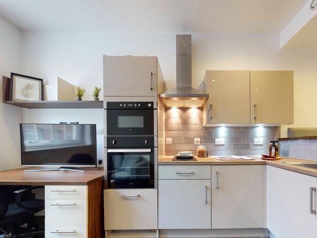 apartment Park Square Residence, 21 Park Square South, Leeds, LS1 2FJ, West Yorkshire, GB