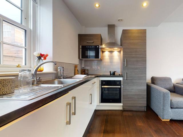 apartment Park Square Residence, 21 Park Square South, Leeds, LS1 2FJ, West Yorkshire, GB