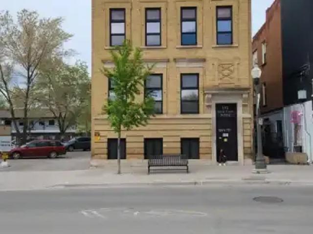 Apartment Peterborough ON 99003390