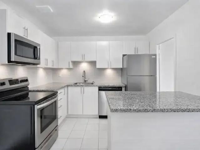 Apartment Penetanguishene ON 104400995