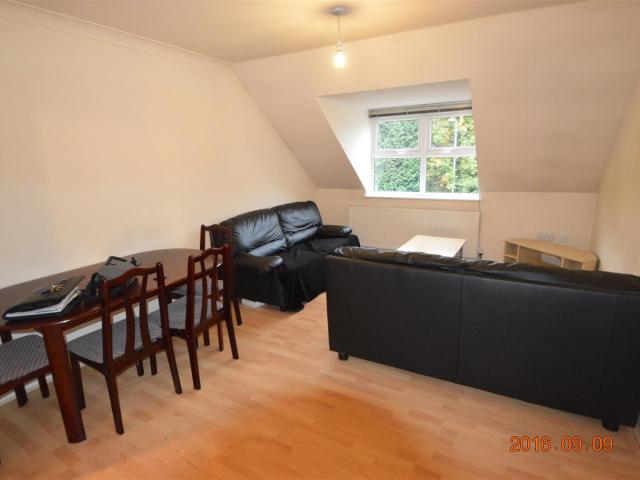 apartment Property in Park Lodge, 7 9 Alexander Road South, Whalley Range, Manchester, M16 8NZ