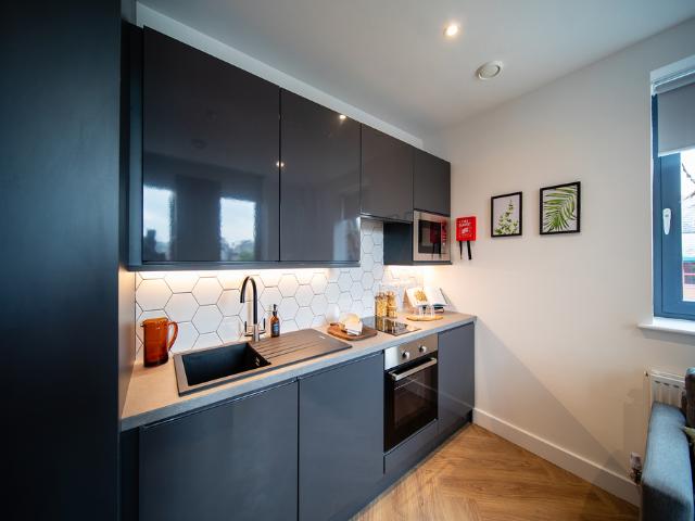 apartment Q Three Residence, 30 Westgate, Leeds, LS1 2FP, West Yorkshire, GB