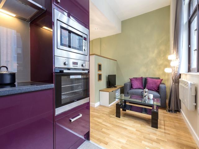 apartment Q Two Residence, 25 Queen Street, Leeds, LS1 2FH, West Yorkshire, GB