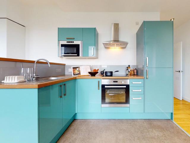 apartment Q One Residence, Wade Lane, Leeds, LS2 8DS, West Yorkshire, GB