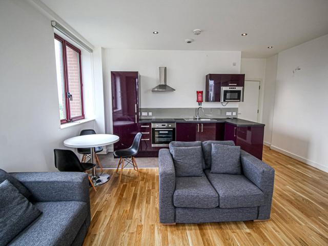 apartment Q One Residence, Wade Lane, Leeds, LS2 8DS, West Yorkshire, GB