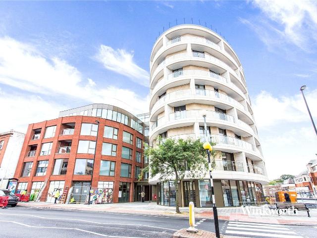 apartment Regents Park Road Finchley, London