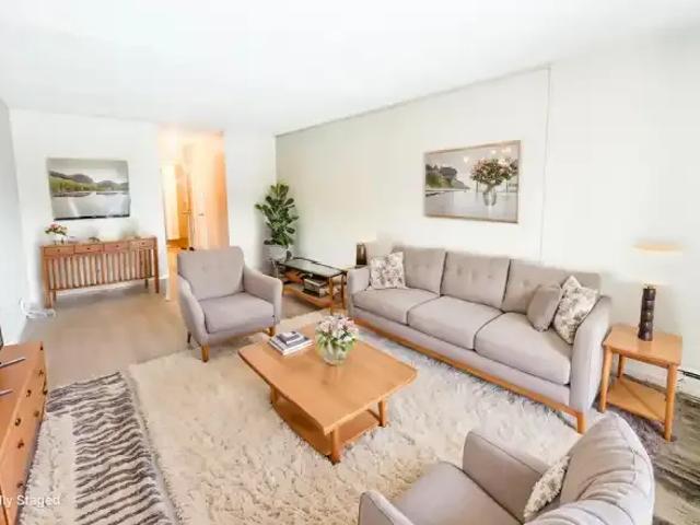 Apartment Regina SK 102338713