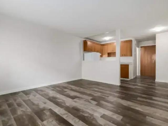 Apartment Regina SK 105410202