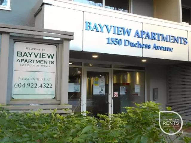 Apartment West Vancouver BC 104985503