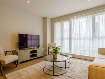 apartment Westferry Circus, London, E14