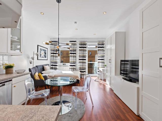 Apartment wit Registration and Service