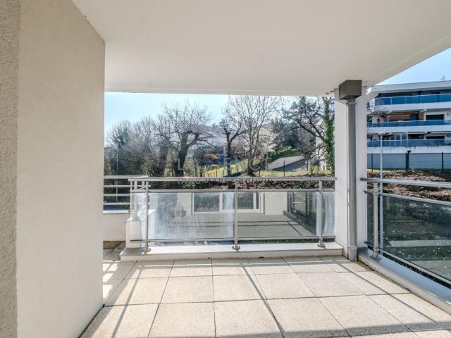 Apartment with 4.5 rooms on sale in Quartier privilégié! 103 m² | dreamo. Ch