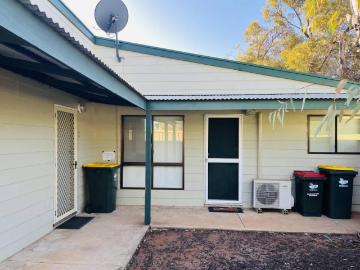 apartment with 6 bedroom, Roxby Downs SA 5725 DLS101909140