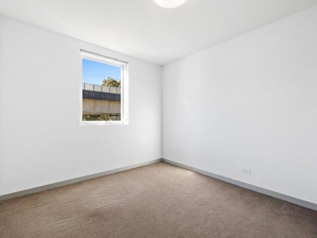 Apartment 2 Bedroom For Rent Carnegie VIC 419000 ES102759892