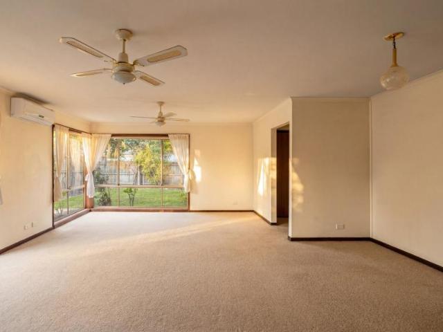 Apartment 2 Bedroom For Rent Bentleigh East VIC ES102758912