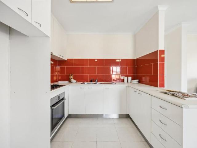 Apartment 2 Bedroom For Rent Glen Iris VIC ES102760462