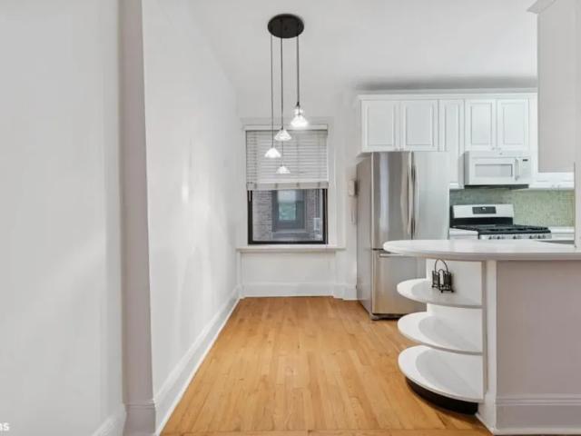 apartment with 2 bedroom, Forest Hills NY ES102752834