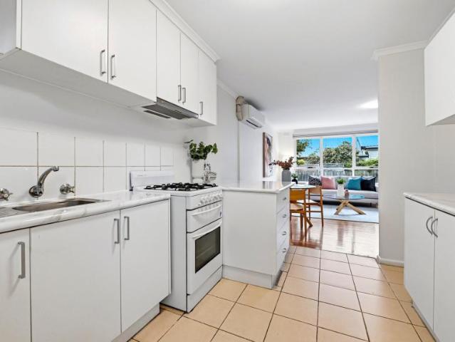 Apartment 2 Bedroom For Rent Mitcham VIC ES102758904