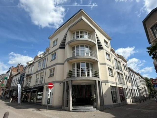 Apartment with 2 bedrooms in the center of Halle