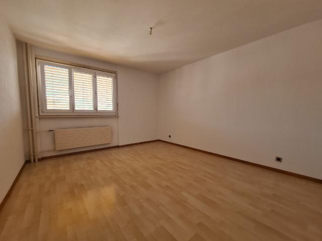 Apartment with 2.5 rooms for rent in La Chaux de Fonds | dreamo. Ch