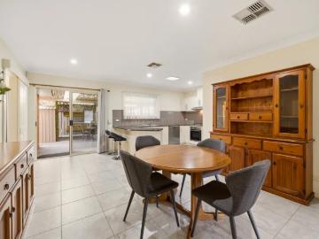 Apartment for sale in Playford - Equipped kitchen