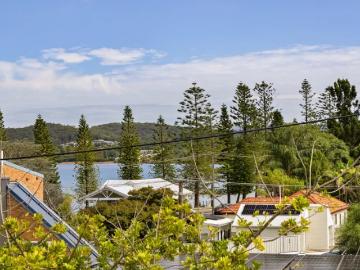 Speers Point, Newcastle - Balcony, Equipped kitchen