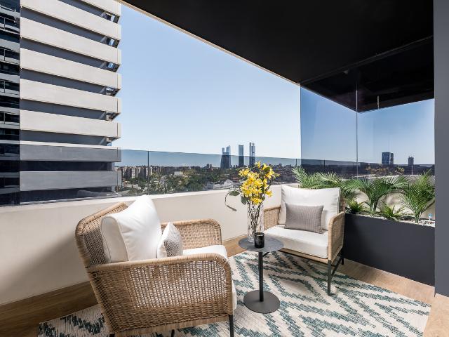 Apartment with Terrace in Northwest Madrid