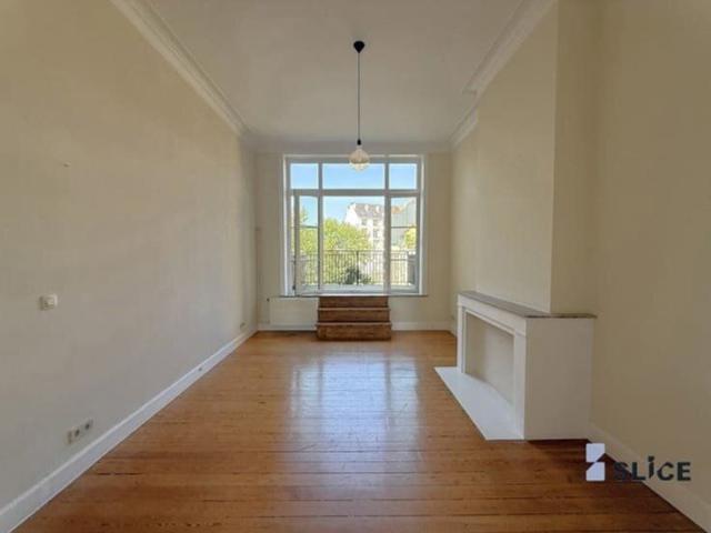 Apartment with terrace Place Brugmann