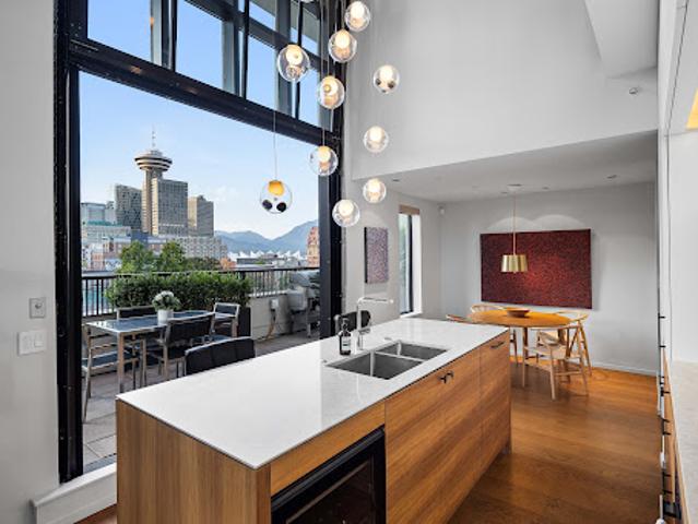 Seaside apartment with terrace