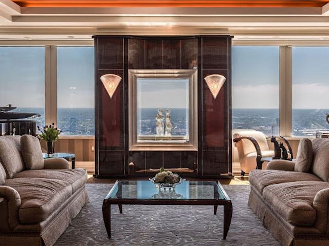 Apartment with terrace and pool
