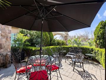 Apartment with terrace
