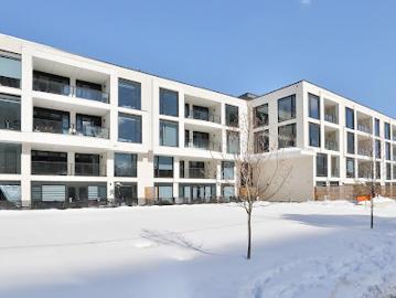 Apartment with terrace