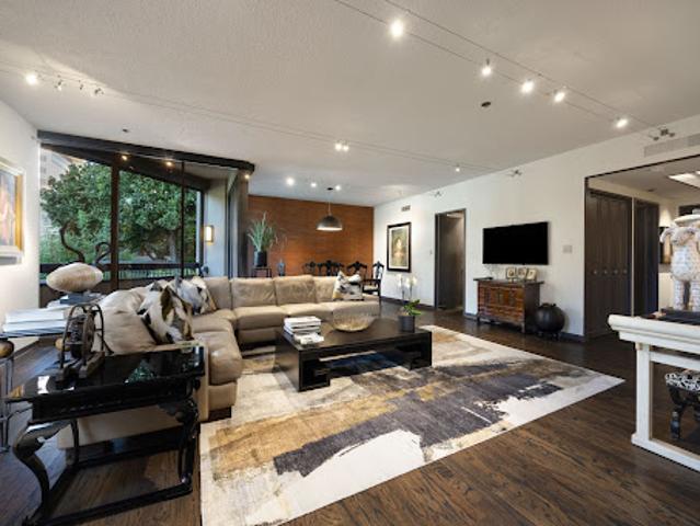 Apartment with terrace