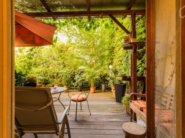Apartment with wonderful terrace in city west, Berlin Amsterdam Apartments for Rent