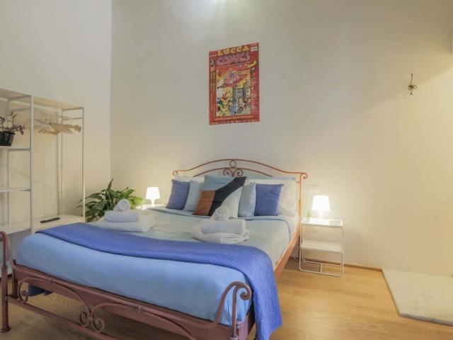 Apartment with Balcony in the Heart of Lucca