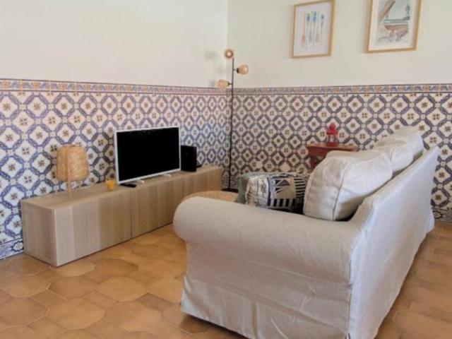 Apartment with Balcony, 5 min from the Beach