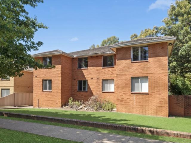 Apartment with Easy Access to Local Amenities For Rent