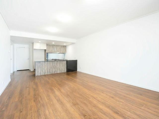 APARTMENT WITH GARDEN VIEW