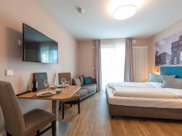 Grünstadter Platz, München, Balanstraße-West