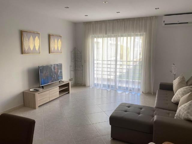 Apartment with pool and beach