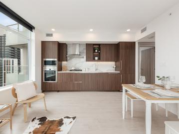 Apartment with pool