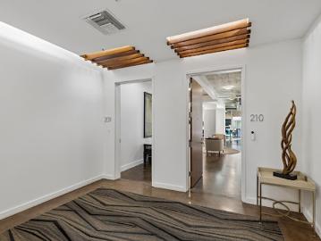 Apartment with pool